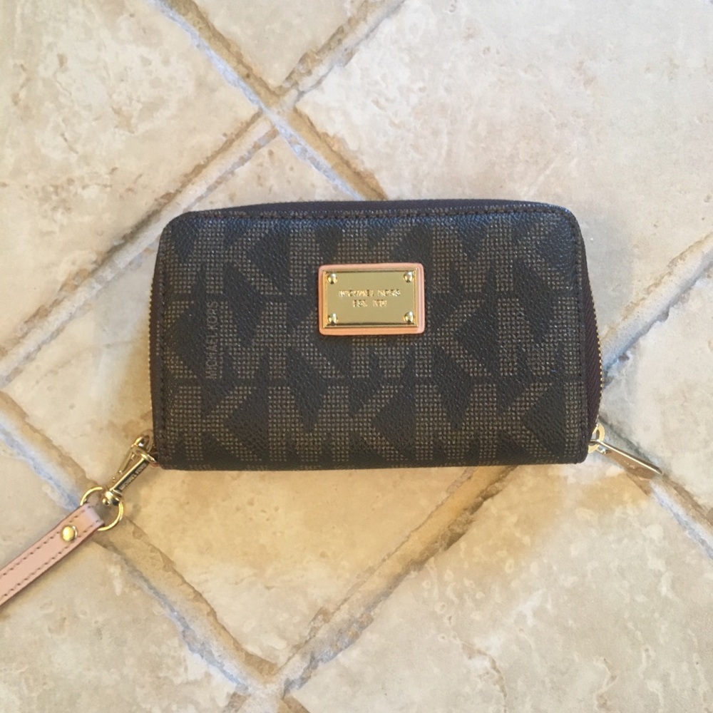 Michael Kors Small Wristlet